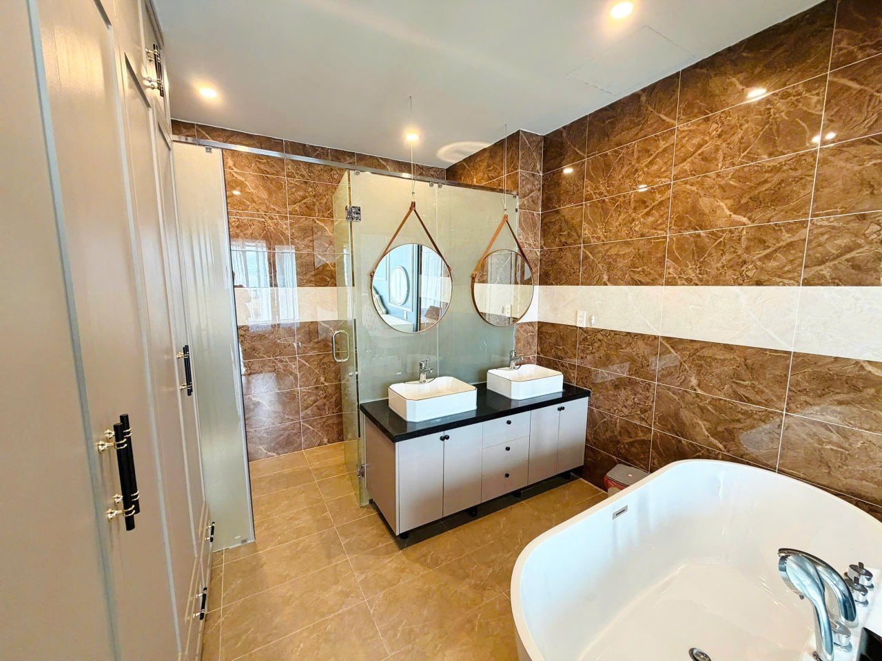 Квартира в ЖК Safire, улица Nguyễn Đức Thuận. 1 комната, 4 этаж, вид на море