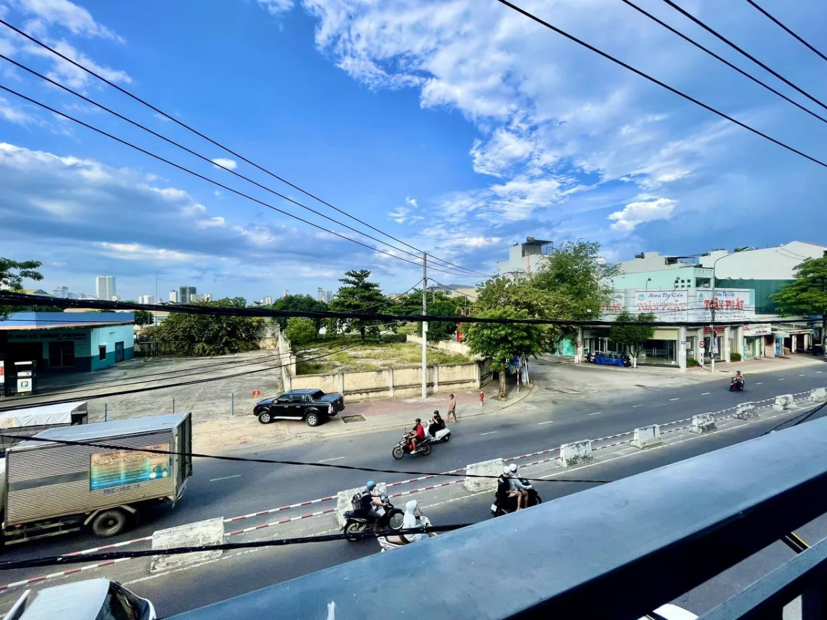 Căn hộ studio 30m2 có ban công tại Phước Long