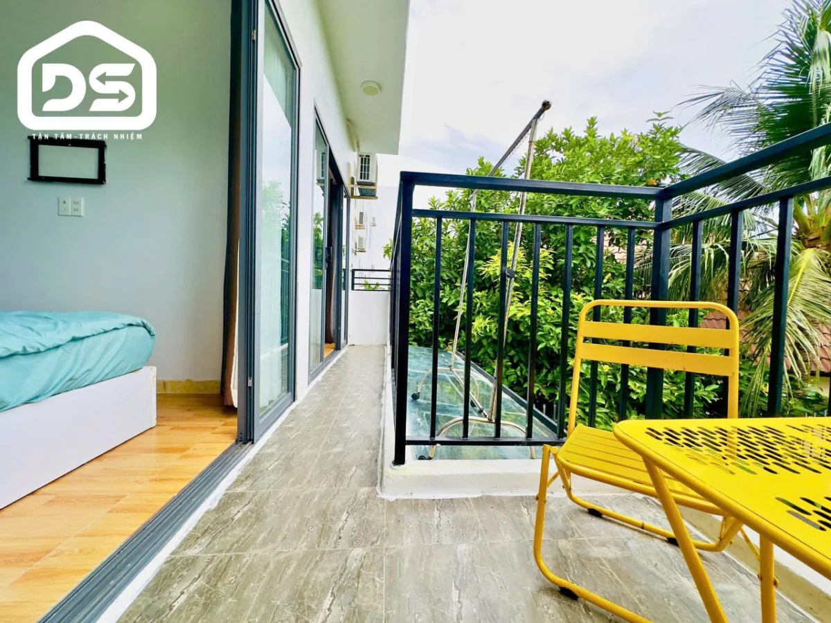 2-Bedroom Apartment with 2 Balconies in Vinh Diem Trung