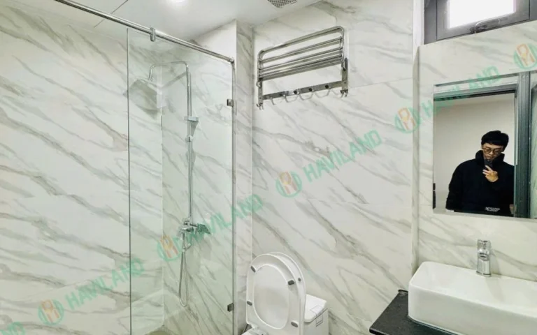 2-Bedroom Apartment with Balcony in Nam Viet A — 1